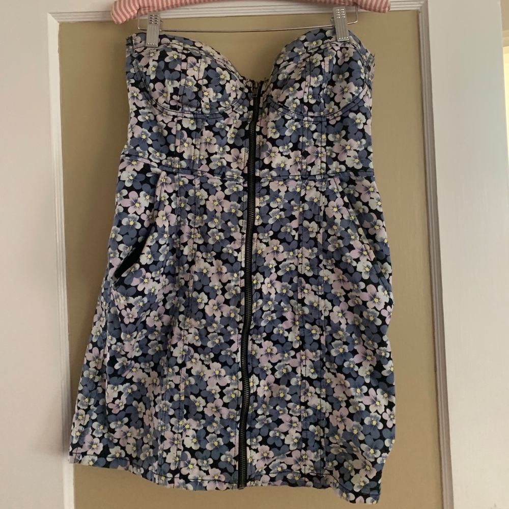 Forever 21 zip up dress